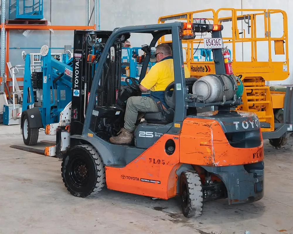 Tradie hiring a Forklift Toyota 2.5T Gas forklifts - all access hire southeast qld