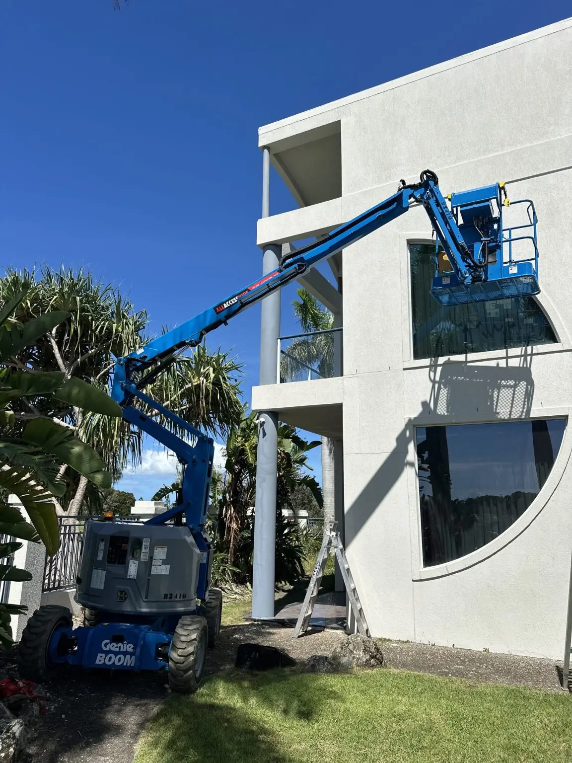 Articulated knuckle Boom Lift - hire at all access Hire Southeast Qld